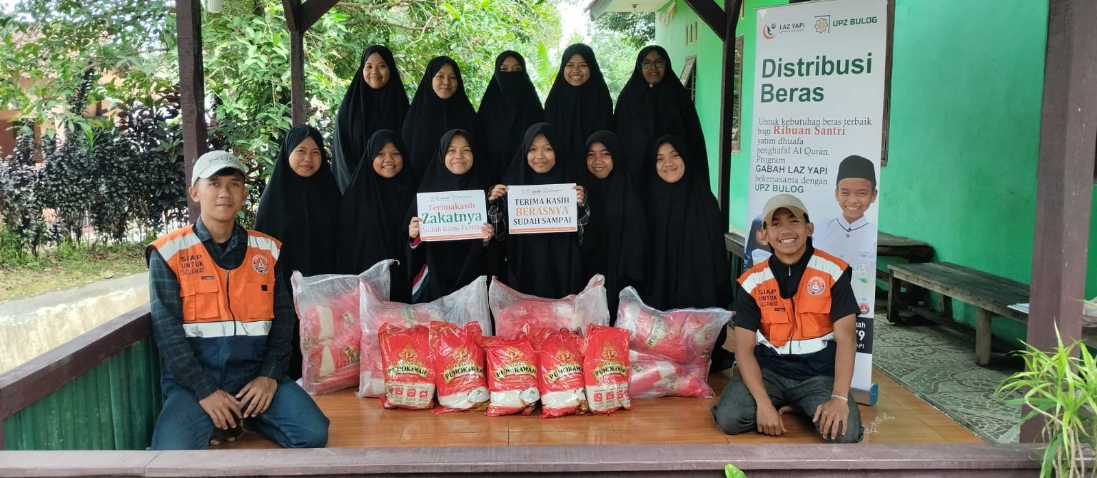 Penyaluran Beras Program GABAH LAZ YAPI 