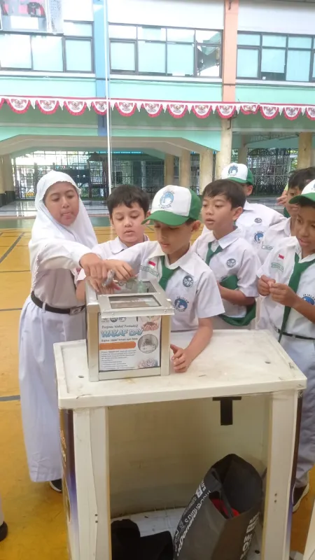 "Wakaf Day" SDIA 13 Al Azhar Rawamangun 
