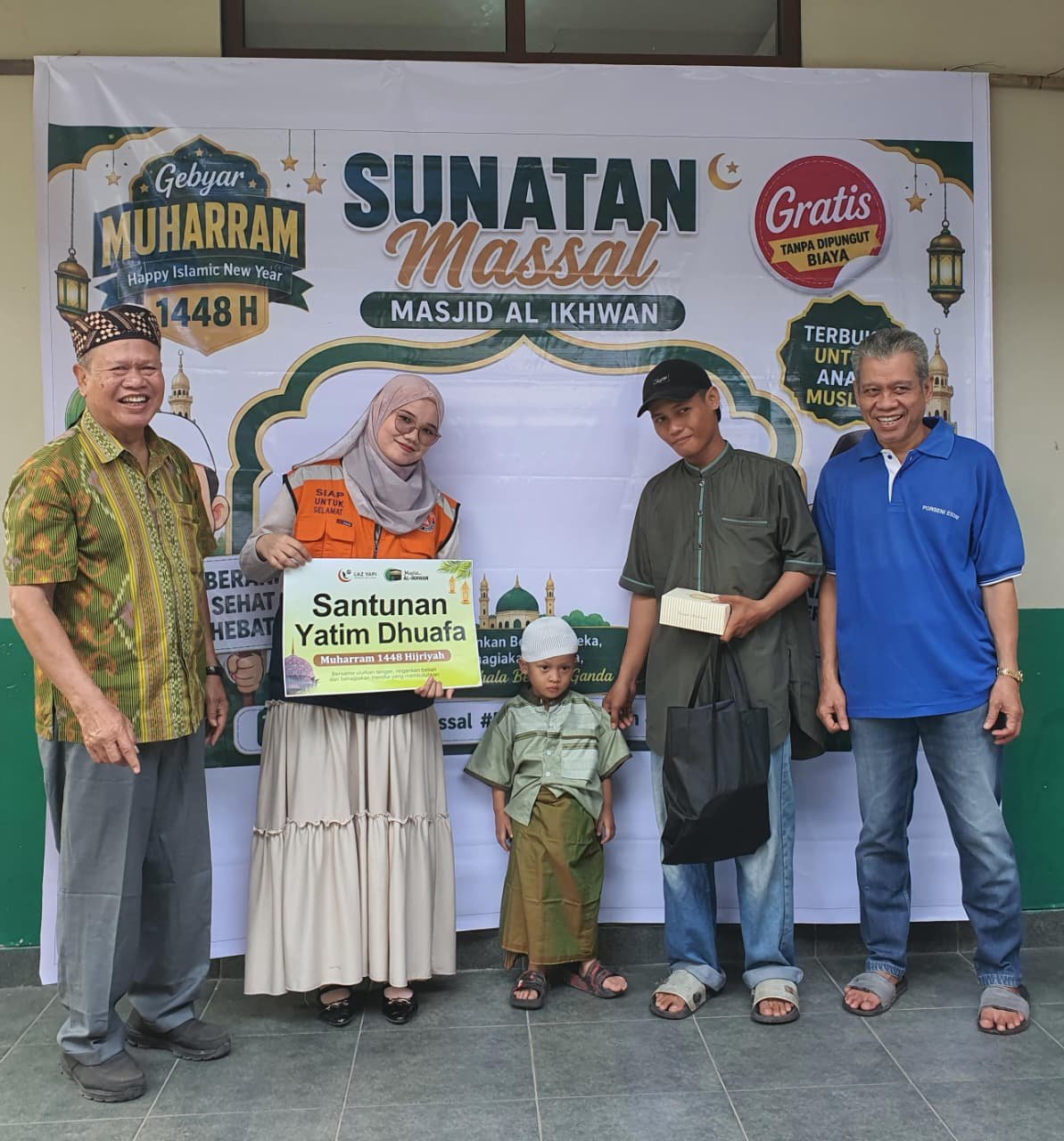 Tebar Kepedulian, LAZ YAPI dan Masjid Al Ikhwan Gelar Sunatan Massal dan Santunan Yatim Dhuafa